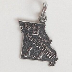 Vintage Sterling Silver MISSOURI State MAP Charm for Bracelet Pendant 5/8" .925